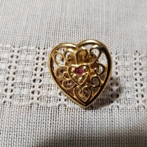 Vintage 1985 Goldtone Heart Lapel Pin